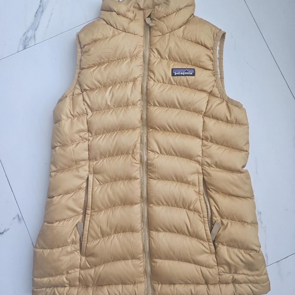 GIRLS PATAGONIA PUFFER VEST SIZE MEDIUM/10 MUSTARD COLOR